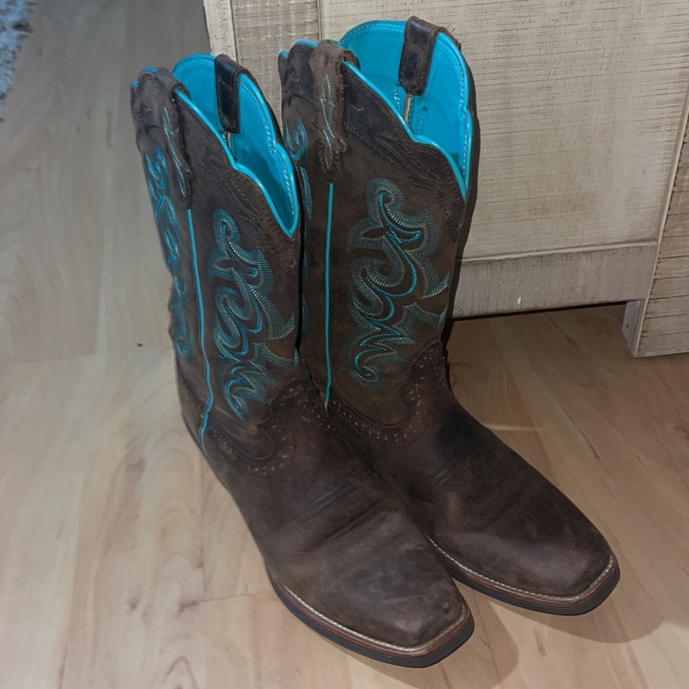 Women’s Justin Cowboy Boots